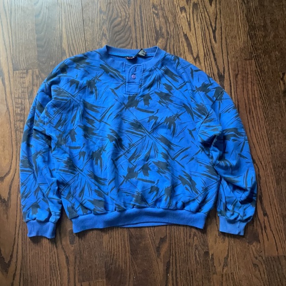 Adorable henley style vintage blue pullover - Picture 2 of 3